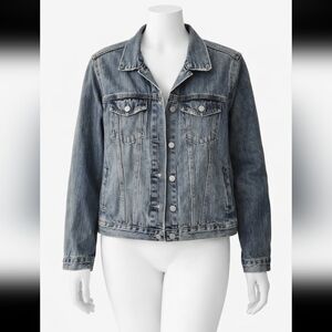 🔥 GAP Faded Indigo Denim Jacket | Classic Staple | Excellent Used Condition 🔥